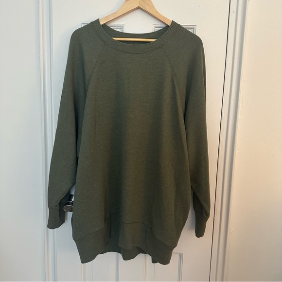 aerie Tops - AERIE Cozy City Oversized Olive Green Crewneck Sweatshirt XL Loungewear